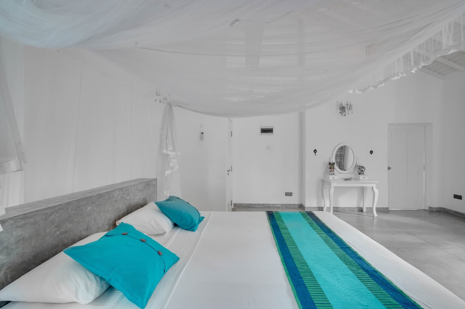 Twin Bedrooms